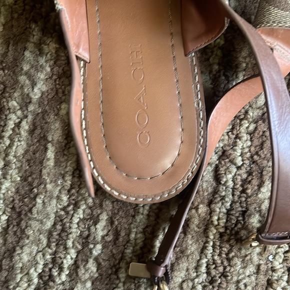 Coach sandal In Signature Canvas. - Picture 3 of 9
